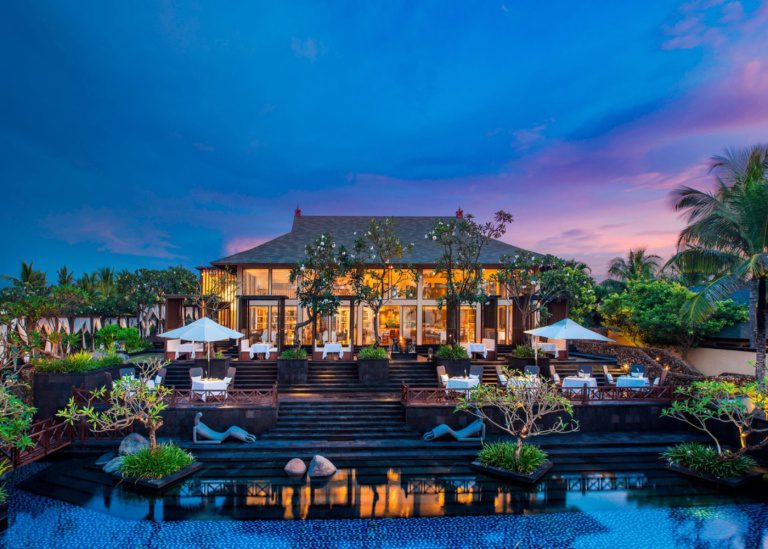16 Best Luxury Hotels & Resorts in Bali, Indonesia (2026)